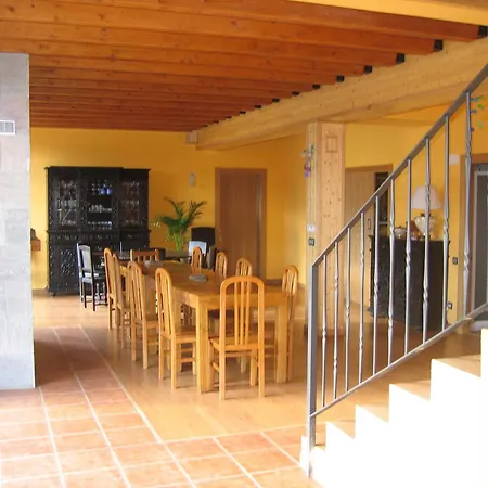 Casa De Montana Alto Curueno Feriehus Lugueros